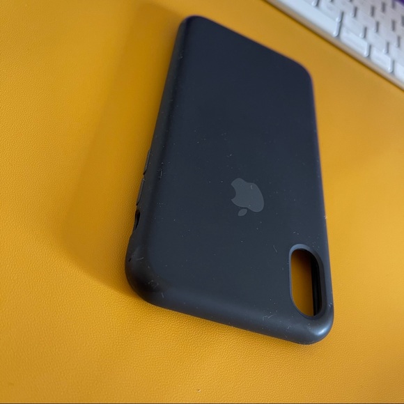 Apple iPhone X Xs Black Authentic Silicone Case - Picture 3 of 4